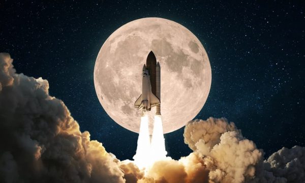 How Long Does it Take to Get to The Moon? Distance & Travel Time