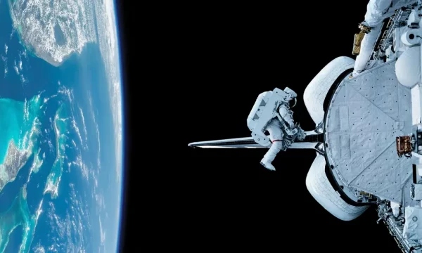 spacewalk astronaut spacesuit